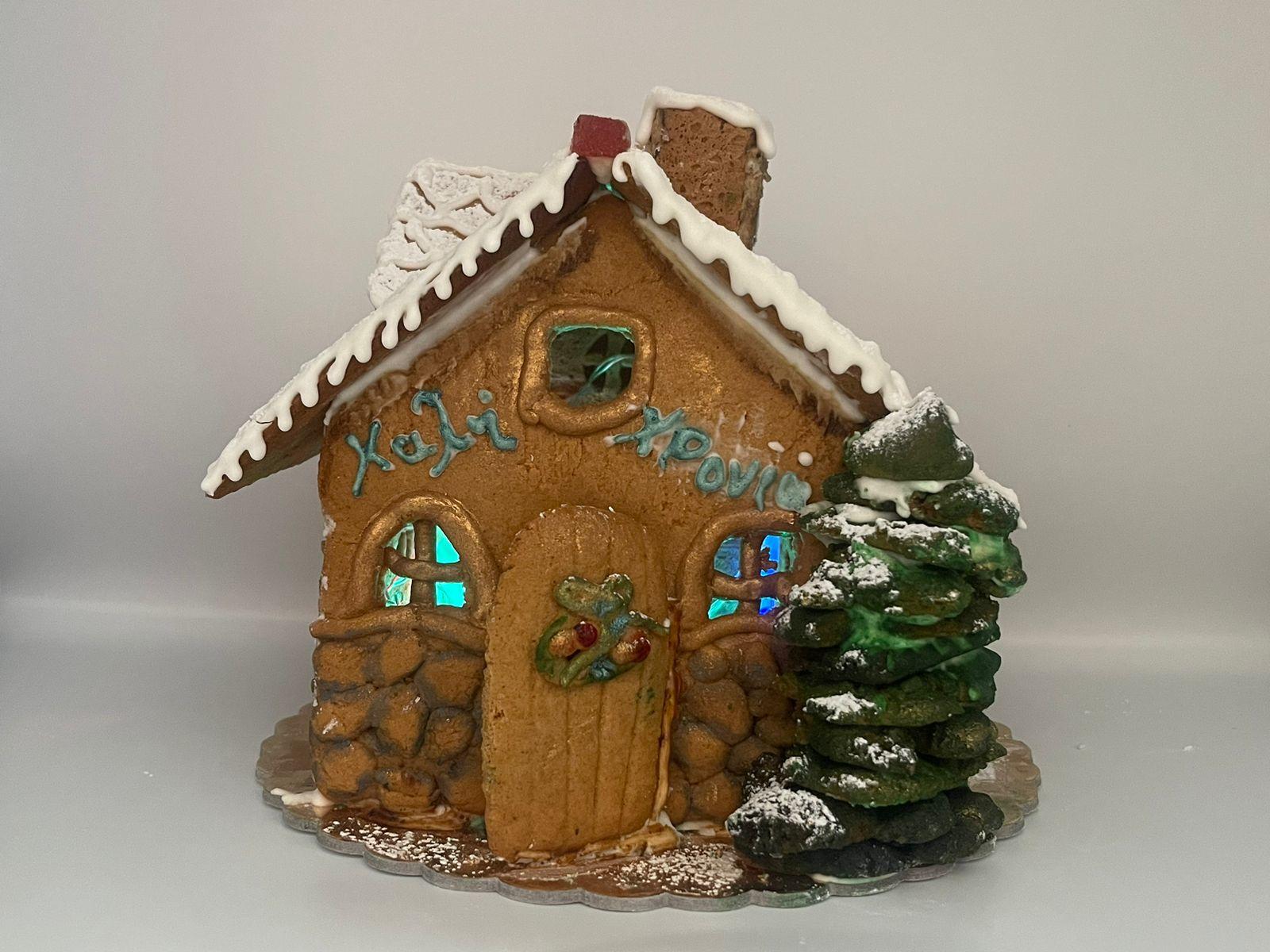 Gingerbread-megalo-tetragono-spitaki-frontview-lighted Gingerbread Jelly μεγάλο τετράγωνο σπιτάκι