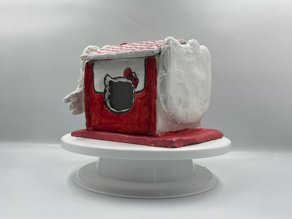 Gingerbread-Hello-Kittys-Candy-Castle-side-view-5 Gingerbread-Hello-Kittys-Candy-Castle