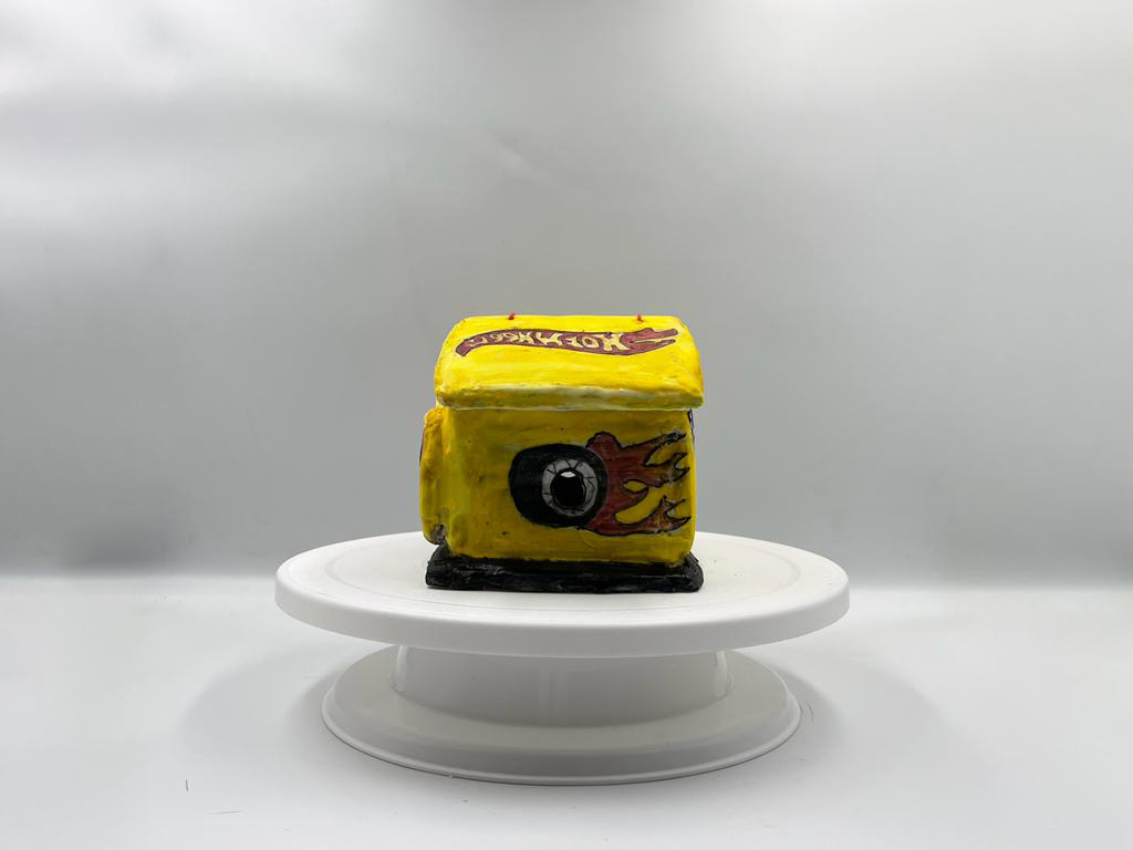 Gingerbread_ομάδα-HotWheels-side_view_6 Gingerbread HotWheels Race House