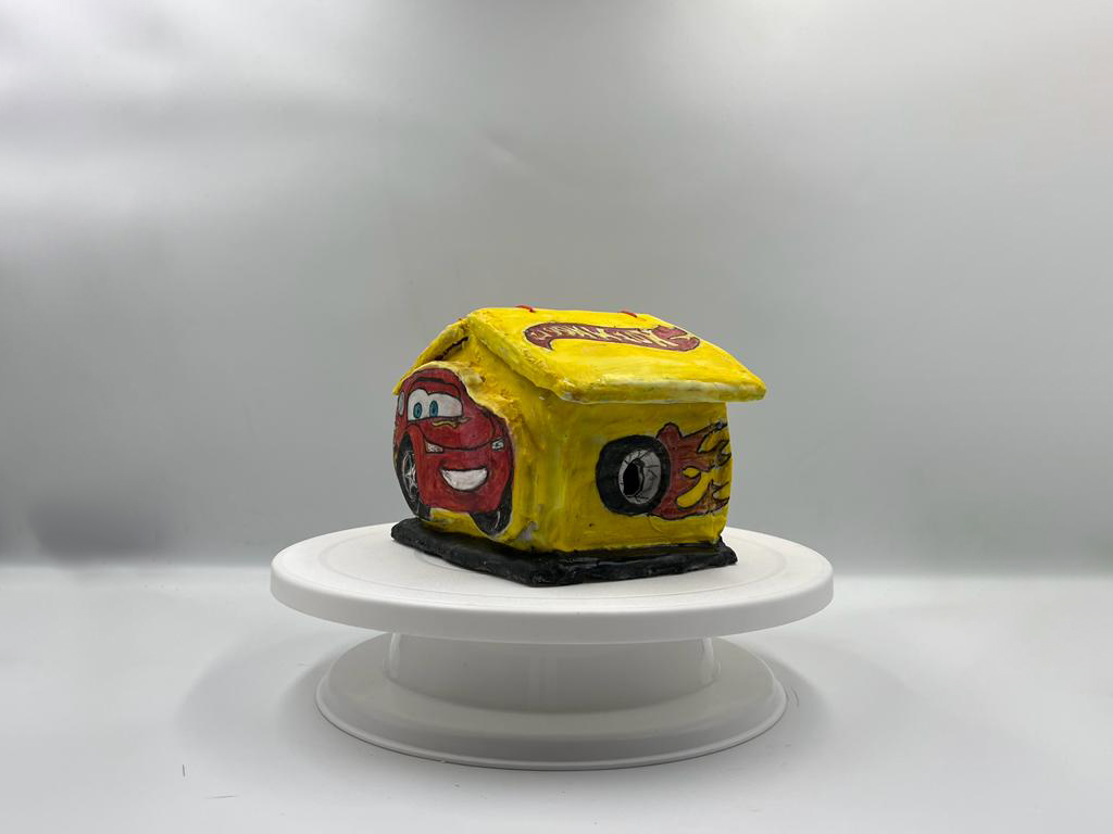 Gingerbread_ομάδα-HotWheels-side_view_7 Gingerbread HotWheels Race House