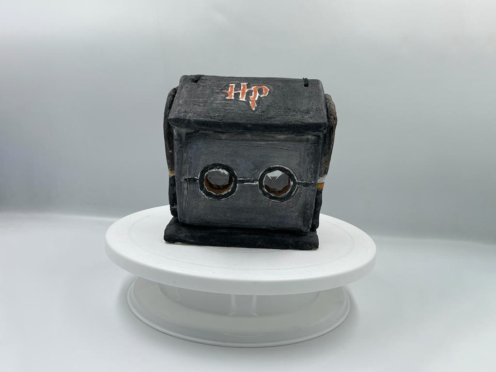 The-Harry-Potters -House-side-view-2 Gingerbread The Harry Potters House