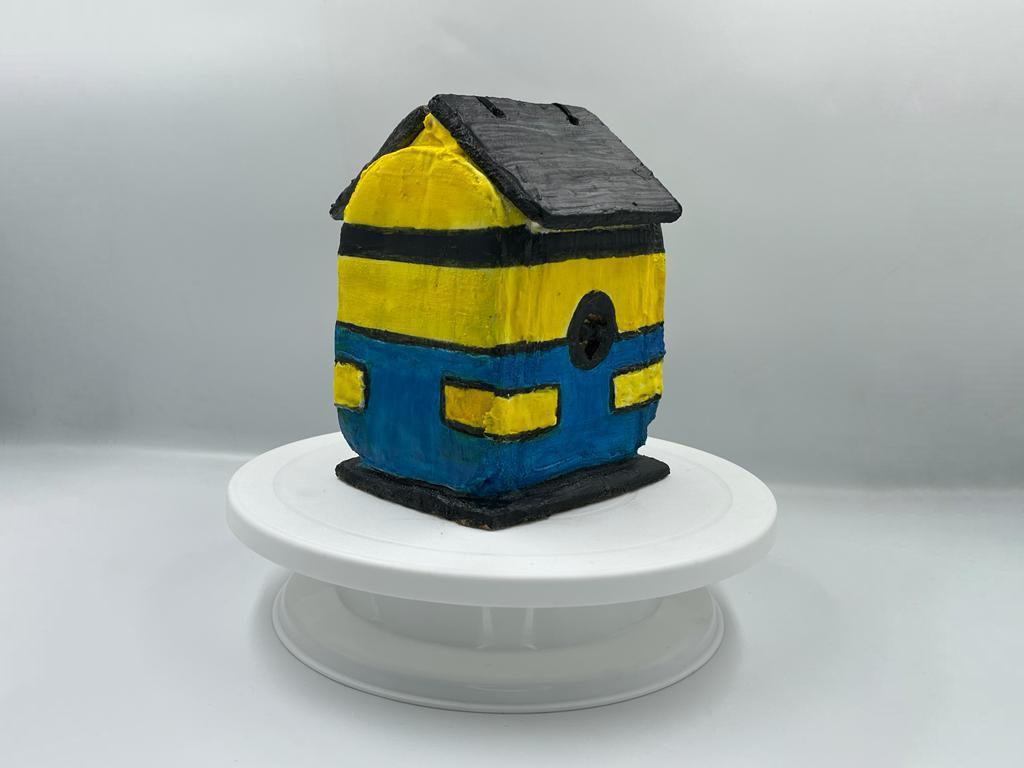 The-Minions- Cookie-House-side-view-3 Gingerbread The Minions Cookie House