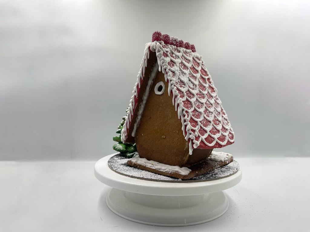 Under the Misteltoe-3 Under the Misteltoe